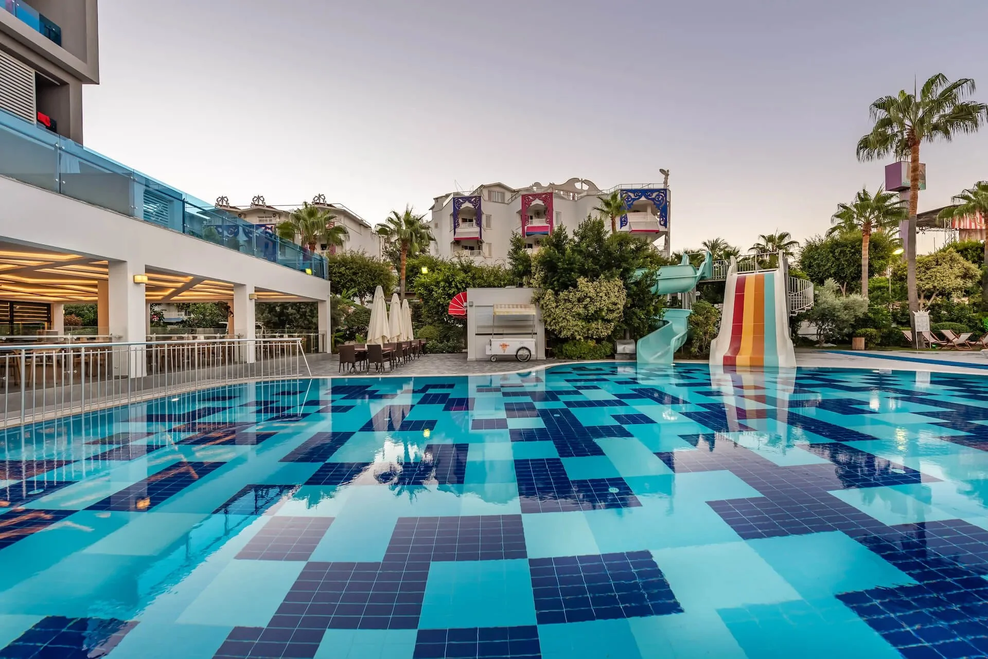 WHİTE CİTY OTEL 